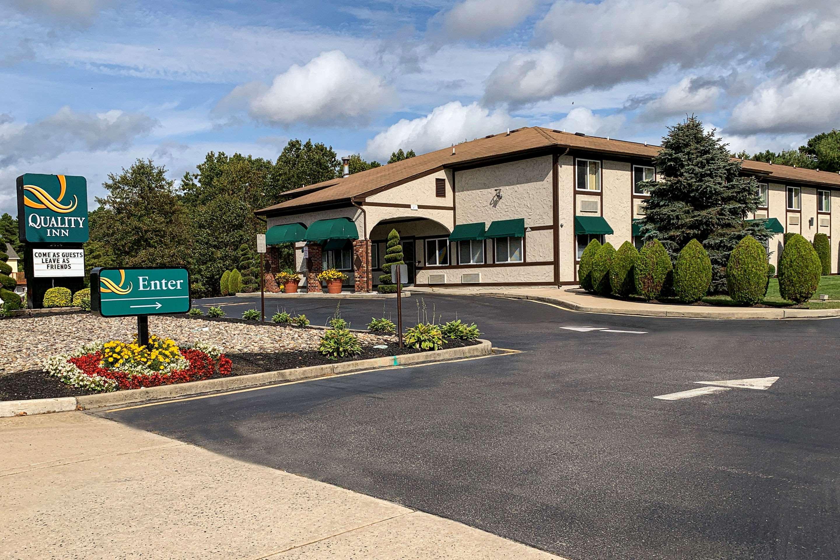 Quality Inn Near Toms River Corporate Park Manchester Township Exterior photo